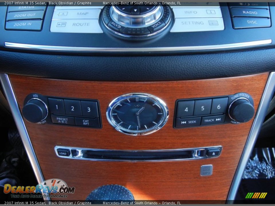 Controls of 2007 Infiniti M 35 Sedan Photo #24