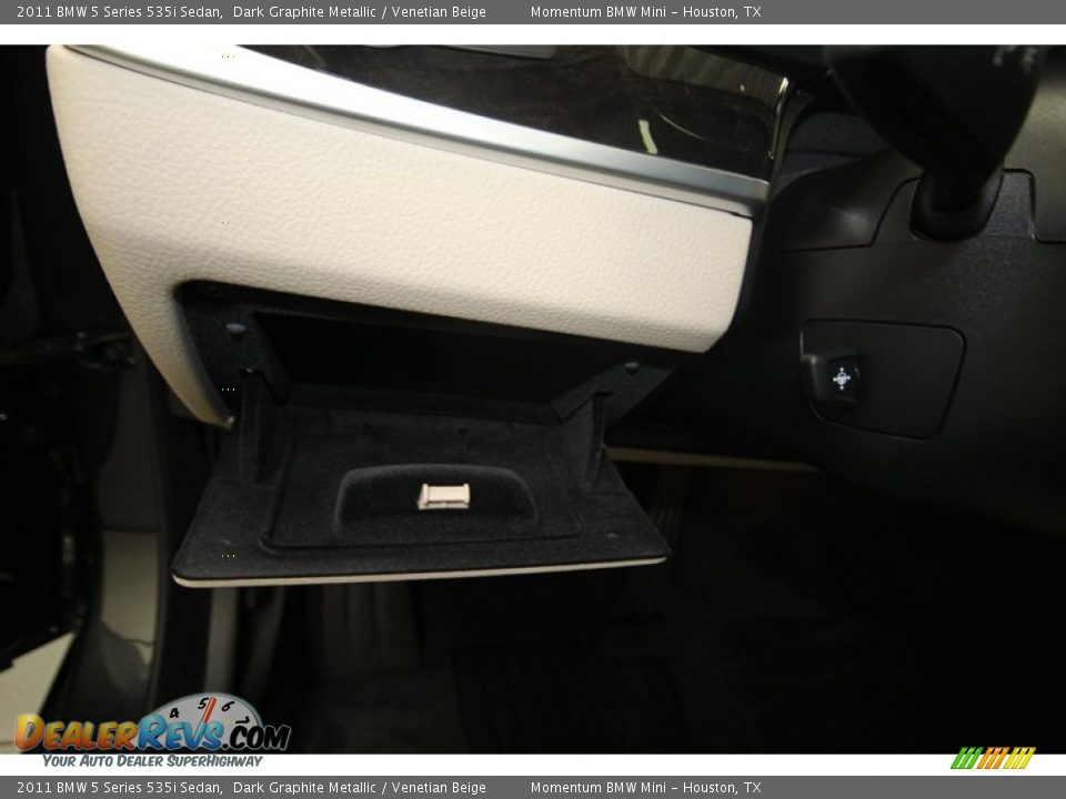 2011 BMW 5 Series 535i Sedan Dark Graphite Metallic / Venetian Beige Photo #30