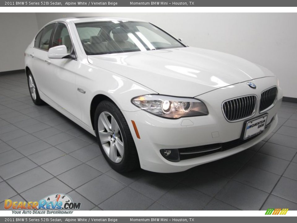 2011 BMW 5 Series 528i Sedan Alpine White / Venetian Beige Photo #1