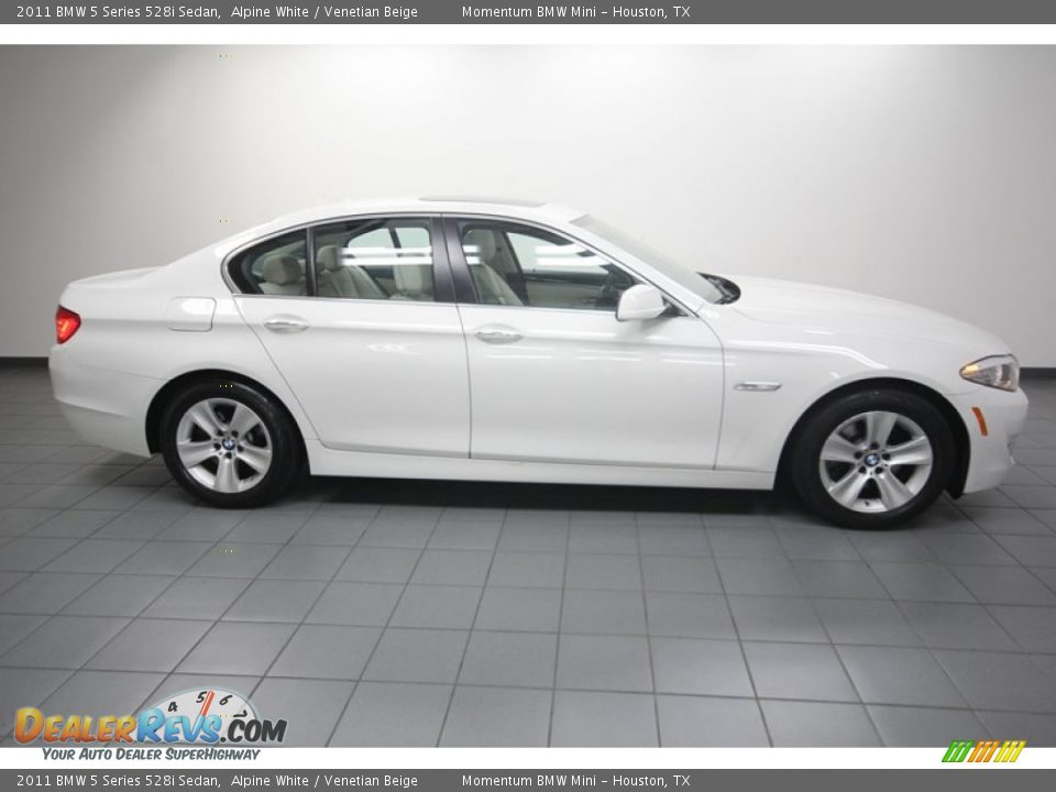 2011 BMW 5 Series 528i Sedan Alpine White / Venetian Beige Photo #7