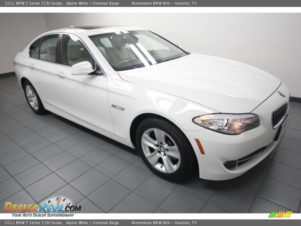 2011 BMW 5 Series 528i Sedan Alpine White / Venetian Beige Photo #8