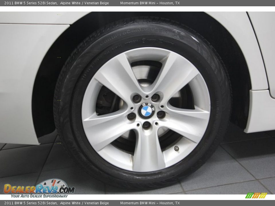 2011 BMW 5 Series 528i Sedan Alpine White / Venetian Beige Photo #10