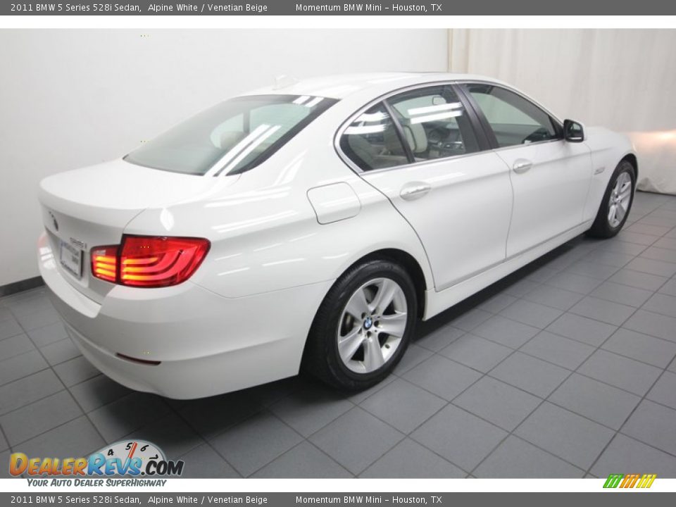 2011 BMW 5 Series 528i Sedan Alpine White / Venetian Beige Photo #11