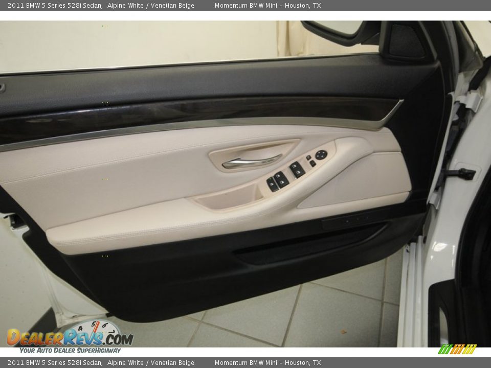 2011 BMW 5 Series 528i Sedan Alpine White / Venetian Beige Photo #15