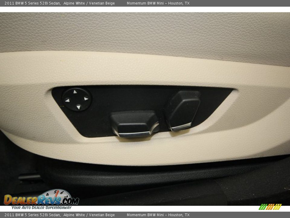 2011 BMW 5 Series 528i Sedan Alpine White / Venetian Beige Photo #18