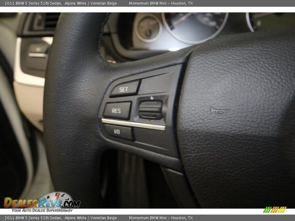 2011 BMW 5 Series 528i Sedan Alpine White / Venetian Beige Photo #28