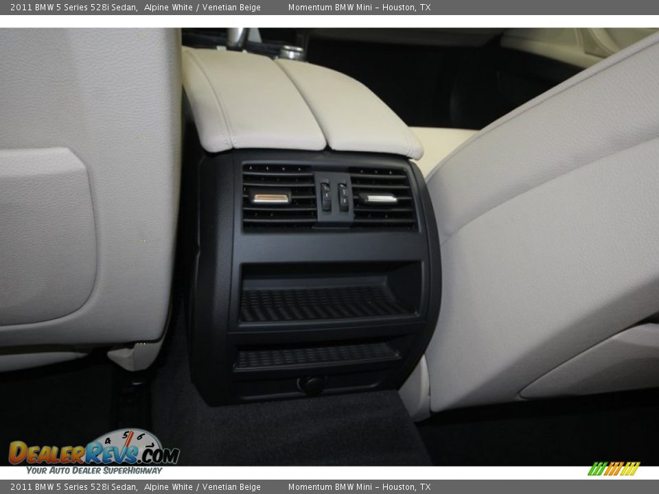 2011 BMW 5 Series 528i Sedan Alpine White / Venetian Beige Photo #34