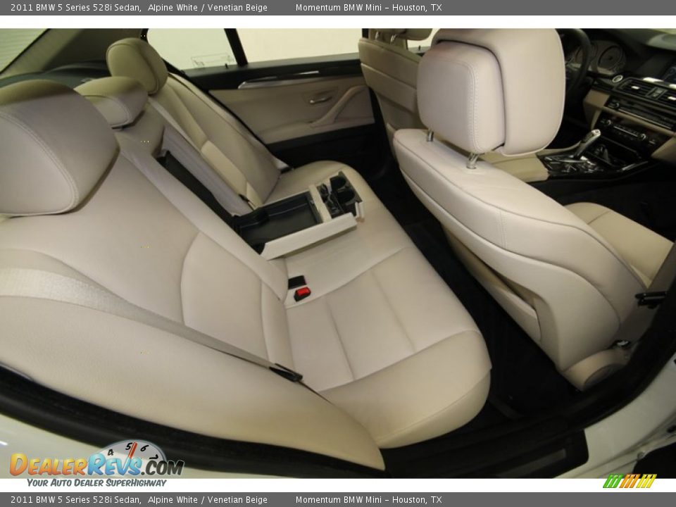 2011 BMW 5 Series 528i Sedan Alpine White / Venetian Beige Photo #36