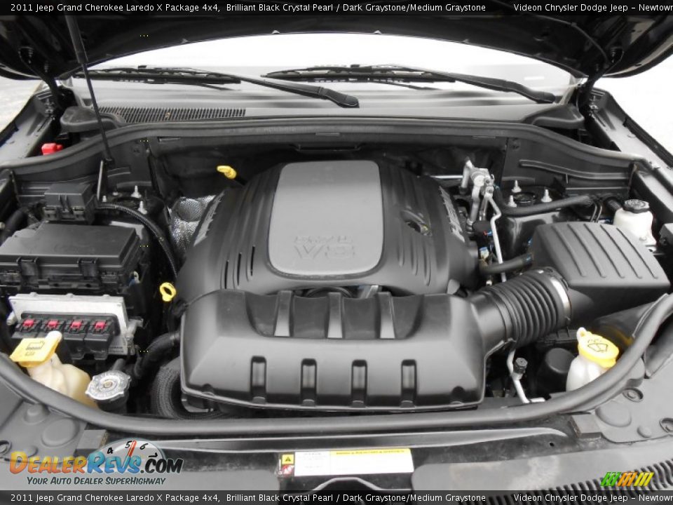 2011 Jeep Grand Cherokee Laredo X Package 4x4 5.7 Liter HEMI MDS OHV 16-Valve VVT V8 Engine Photo #13