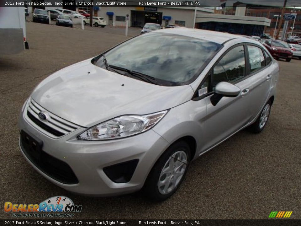 2013 Ford Fiesta S Sedan Ingot Silver / Charcoal Black/Light Stone Photo #4