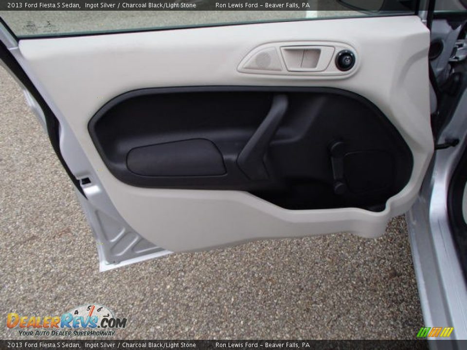 2013 Ford Fiesta S Sedan Ingot Silver / Charcoal Black/Light Stone Photo #12