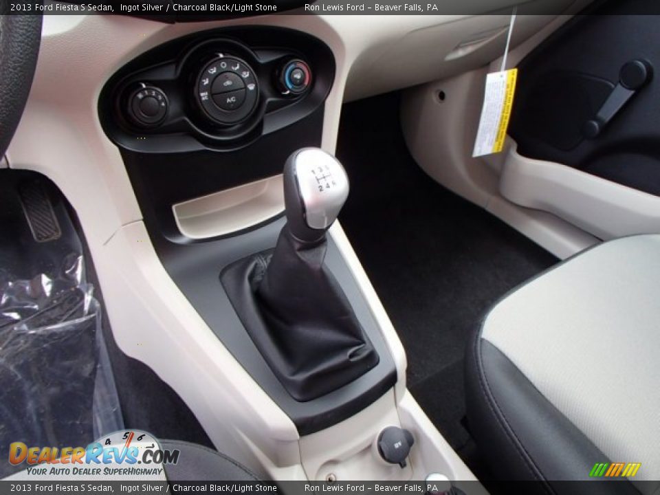 2013 Ford Fiesta S Sedan Ingot Silver / Charcoal Black/Light Stone Photo #17