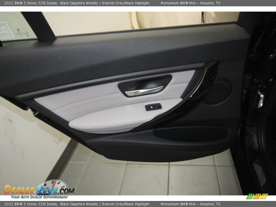 2012 BMW 3 Series 328i Sedan Black Sapphire Metallic / Everest Grey/Black Highlight Photo #32