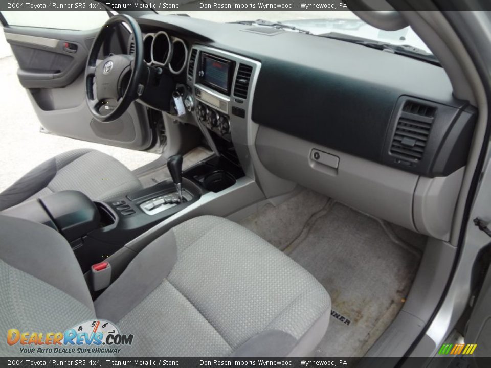 2004 Toyota 4Runner SR5 4x4 Titanium Metallic / Stone Photo #16