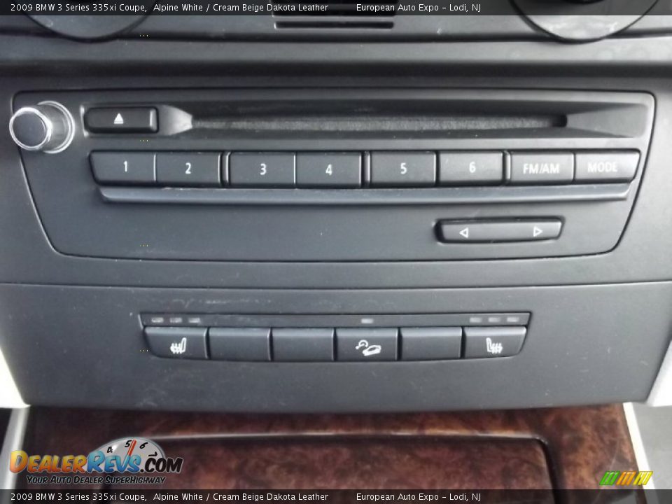 2009 BMW 3 Series 335xi Coupe Alpine White / Cream Beige Dakota Leather Photo #24