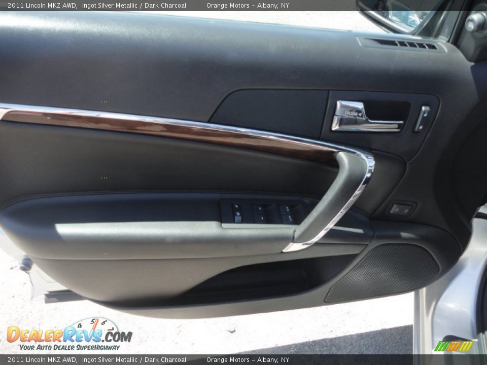2011 Lincoln MKZ AWD Ingot Silver Metallic / Dark Charcoal Photo #11