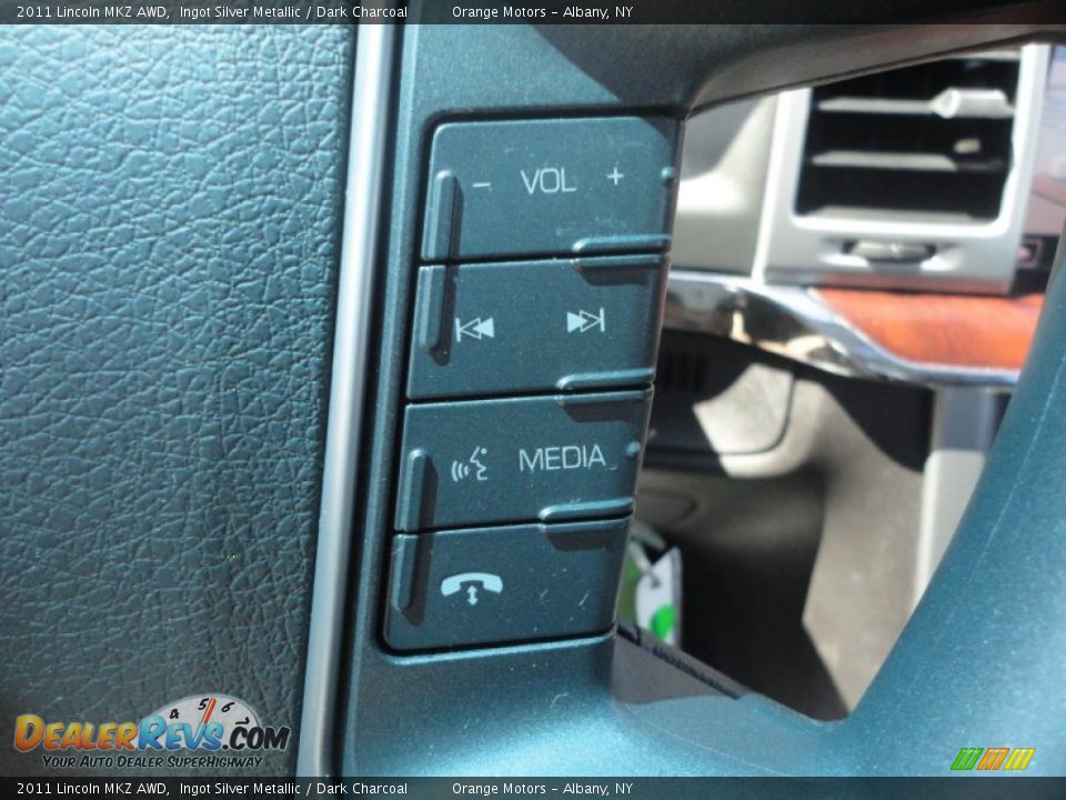 2011 Lincoln MKZ AWD Ingot Silver Metallic / Dark Charcoal Photo #19