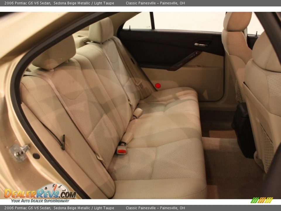 2006 Pontiac G6 V6 Sedan Sedona Beige Metallic / Light Taupe Photo #11