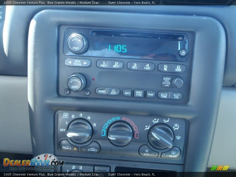 Controls of 2005 Chevrolet Venture Plus Photo #17