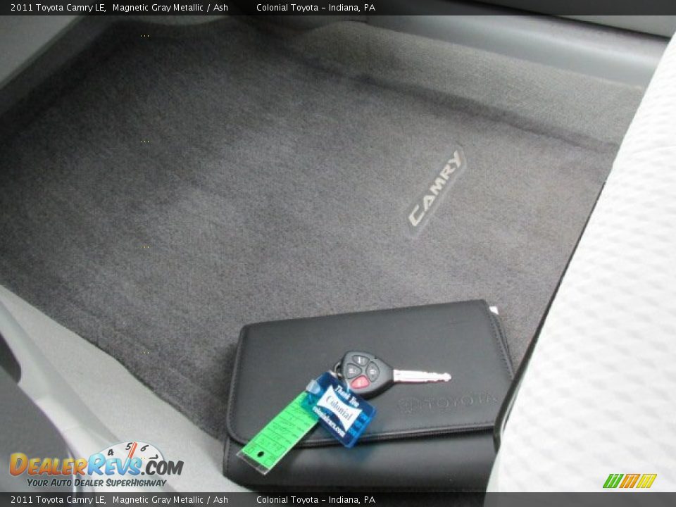 2011 Toyota Camry LE Magnetic Gray Metallic / Ash Photo #18