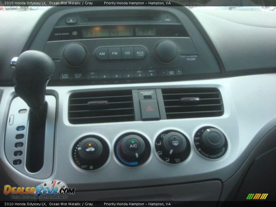 2010 Honda Odyssey LX Ocean Mist Metallic / Gray Photo #21