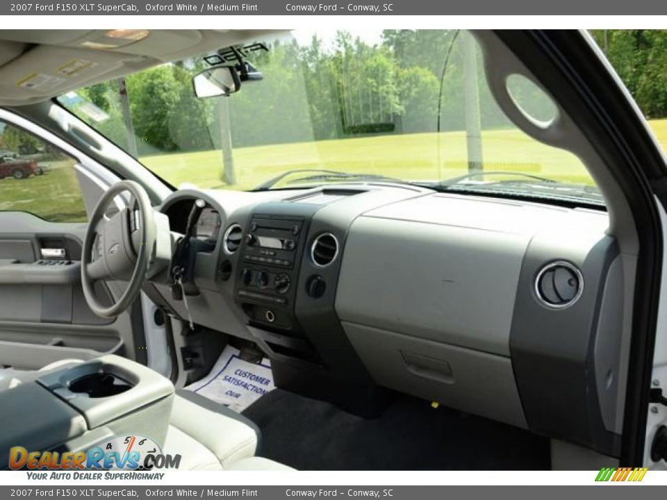 2007 Ford F150 XLT SuperCab Oxford White / Medium Flint Photo #15