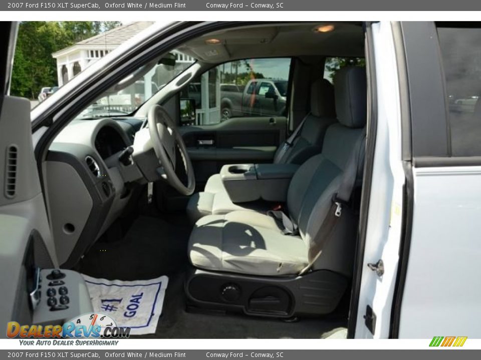 2007 Ford F150 XLT SuperCab Oxford White / Medium Flint Photo #17