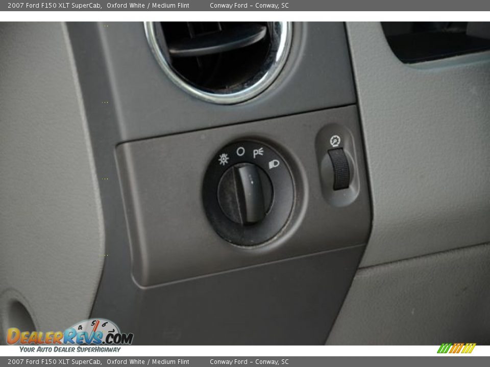 2007 Ford F150 XLT SuperCab Oxford White / Medium Flint Photo #19