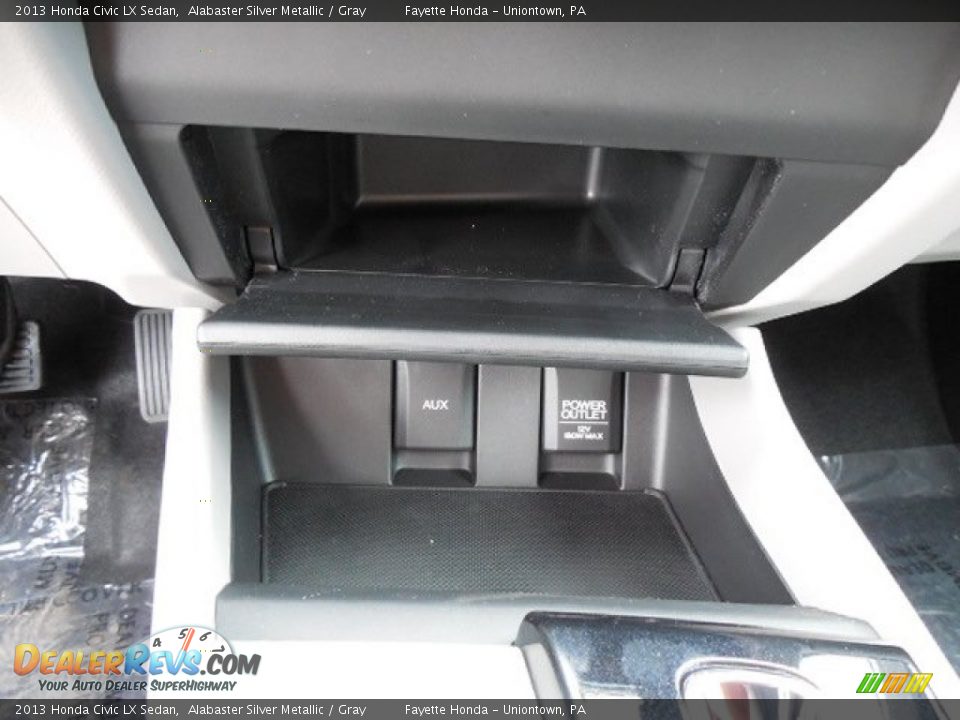 2013 Honda Civic LX Sedan Alabaster Silver Metallic / Gray Photo #16