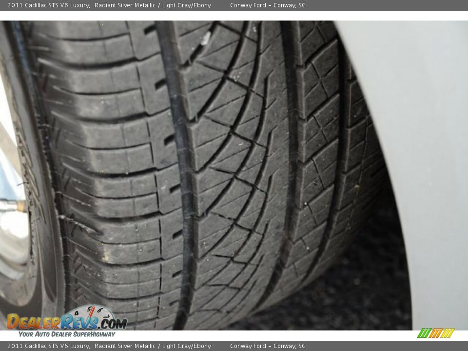 2011 Cadillac STS V6 Luxury Radiant Silver Metallic / Light Gray/Ebony Photo #10