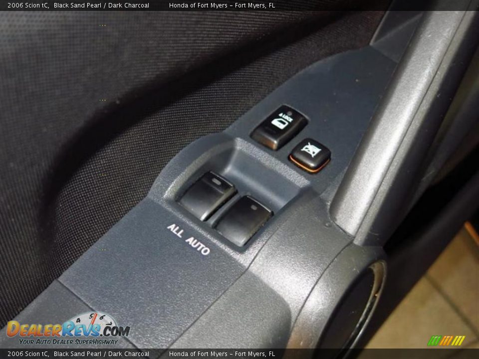 2006 Scion tC Black Sand Pearl / Dark Charcoal Photo #16