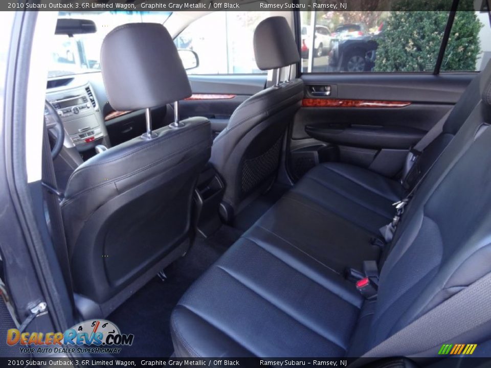 2010 Subaru Outback 3.6R Limited Wagon Graphite Gray Metallic / Off Black Photo #15