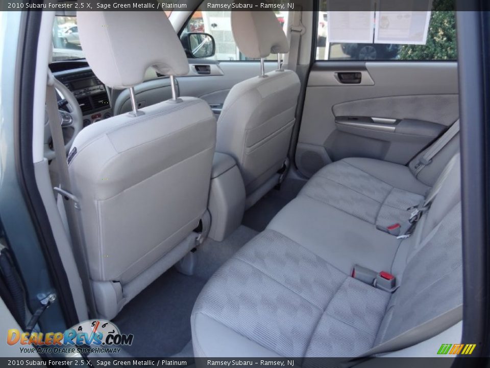 2010 Subaru Forester 2.5 X Sage Green Metallic / Platinum Photo #17