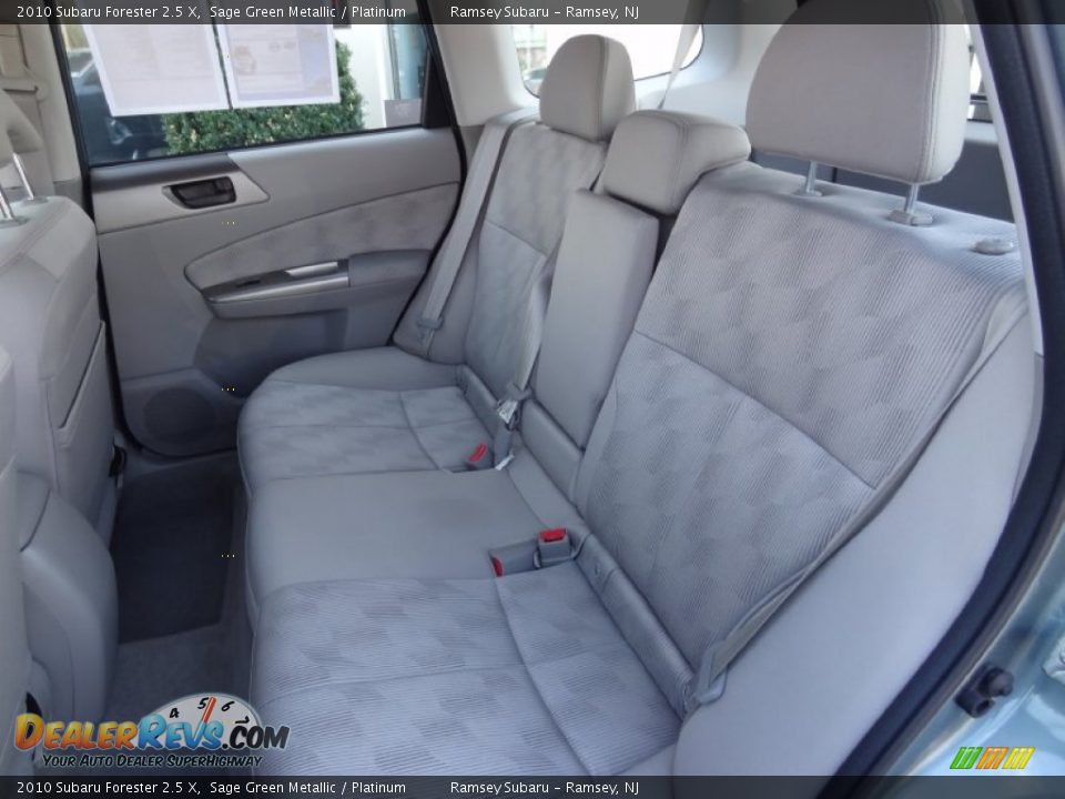 2010 Subaru Forester 2.5 X Sage Green Metallic / Platinum Photo #18