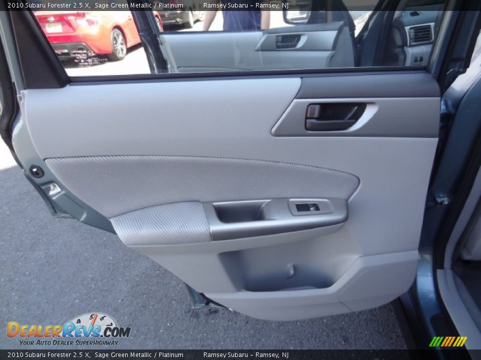 2010 Subaru Forester 2.5 X Sage Green Metallic / Platinum Photo #29
