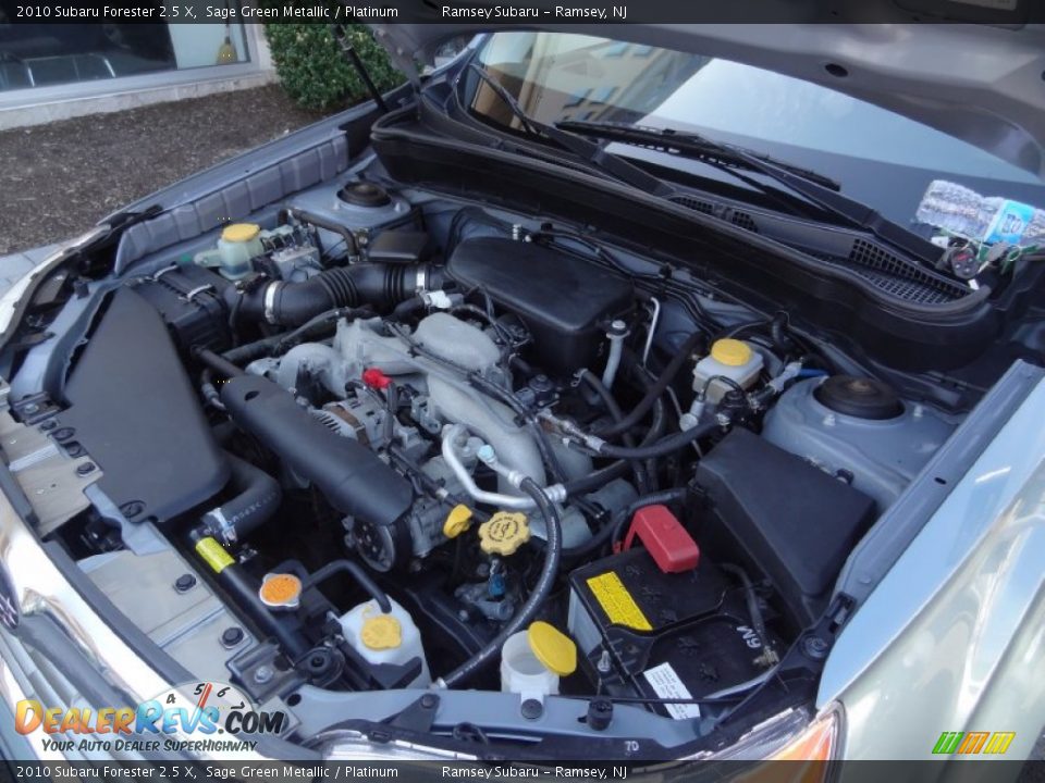 2010 Subaru Forester 2.5 X Sage Green Metallic / Platinum Photo #32