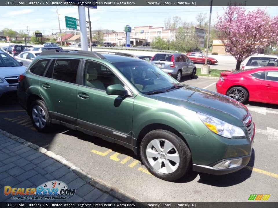 Front 3/4 View of 2010 Subaru Outback 2.5i Limited Wagon Photo #10