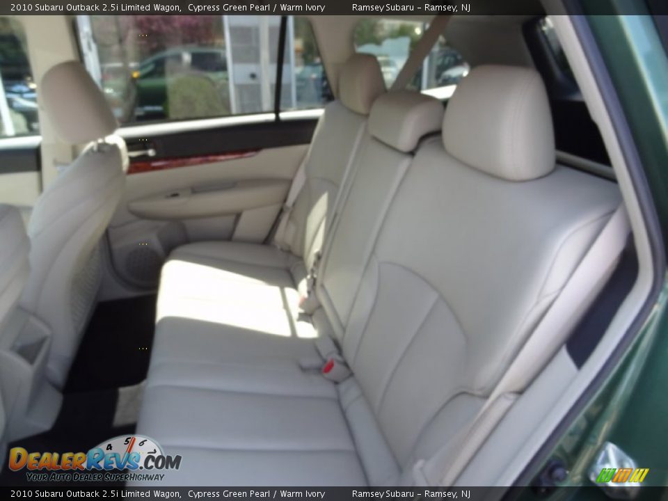 2010 Subaru Outback 2.5i Limited Wagon Cypress Green Pearl / Warm Ivory Photo #14