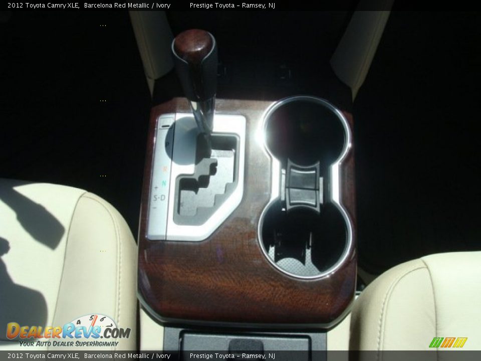 2012 Toyota Camry XLE Barcelona Red Metallic / Ivory Photo #12