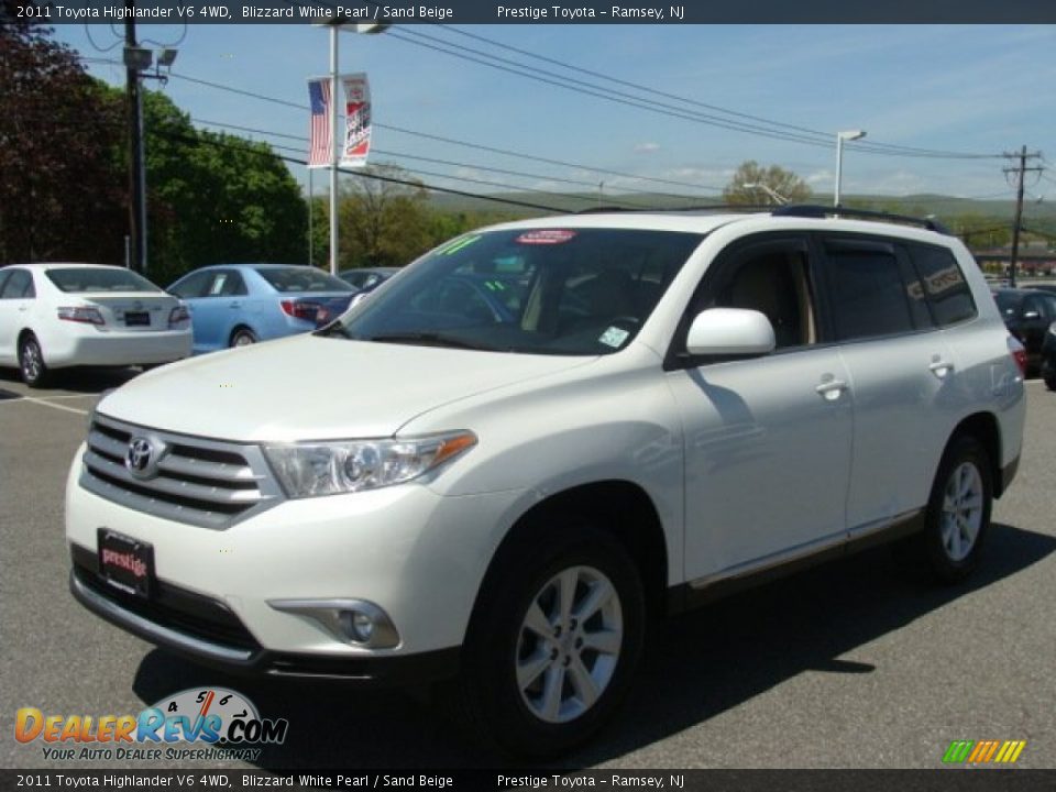 2011 Toyota Highlander V6 4WD Blizzard White Pearl / Sand Beige Photo #3