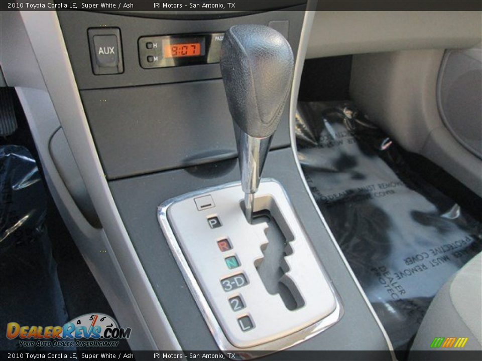 2010 Toyota Corolla LE Super White / Ash Photo #17