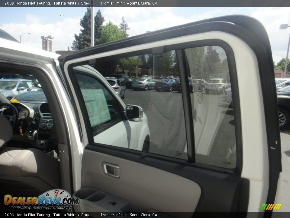 2009 Honda Pilot Touring Taffeta White / Gray Photo #20