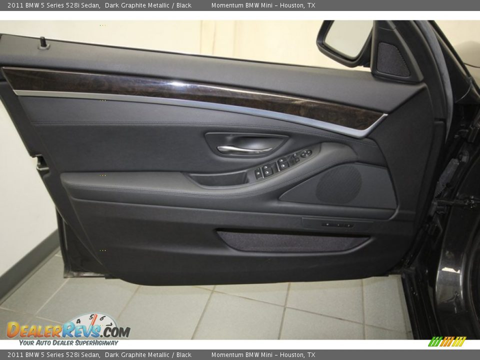 2011 BMW 5 Series 528i Sedan Dark Graphite Metallic / Black Photo #14