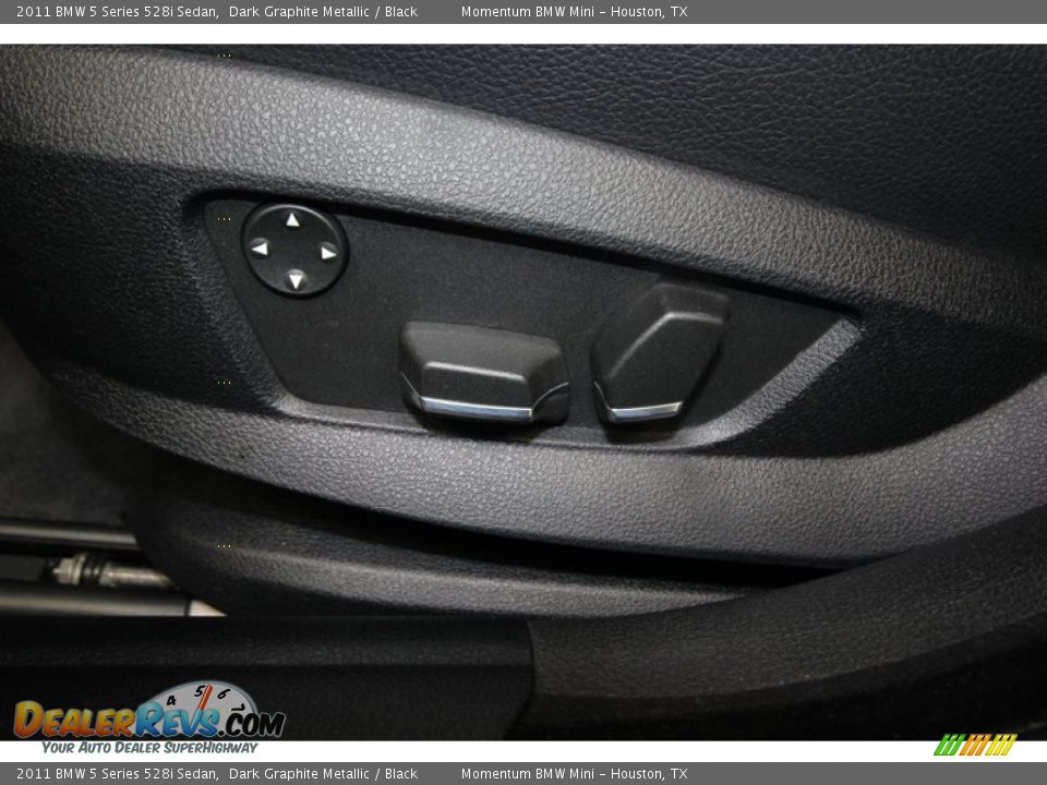2011 BMW 5 Series 528i Sedan Dark Graphite Metallic / Black Photo #16