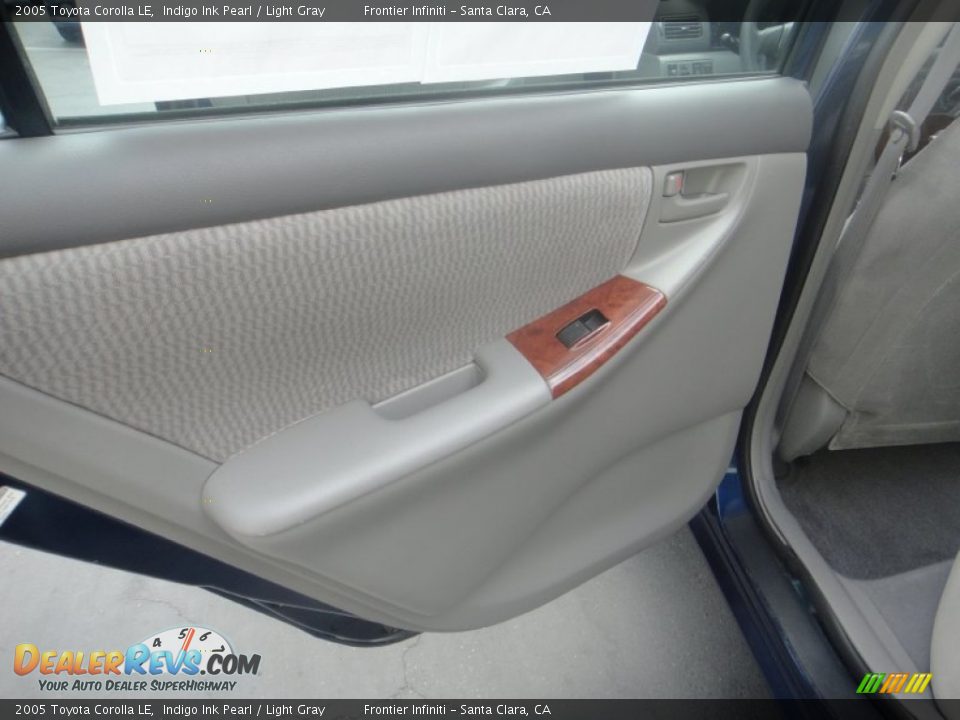 2005 Toyota Corolla LE Indigo Ink Pearl / Light Gray Photo #12