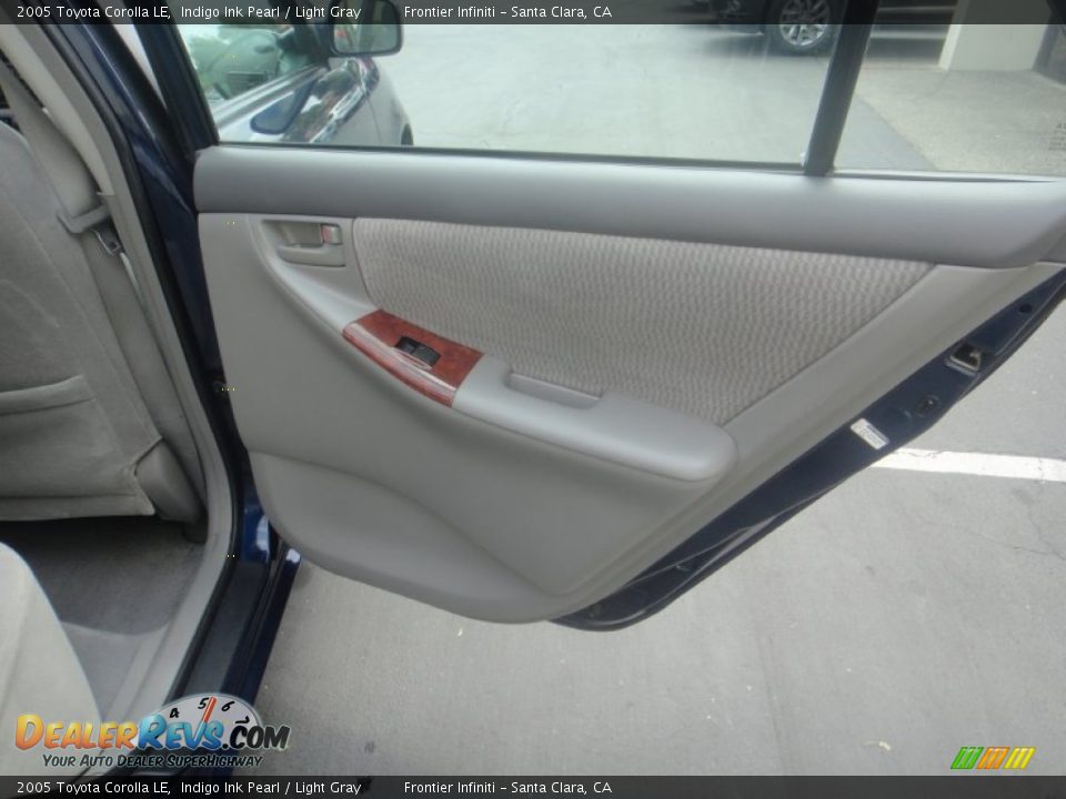 2005 Toyota Corolla LE Indigo Ink Pearl / Light Gray Photo #15