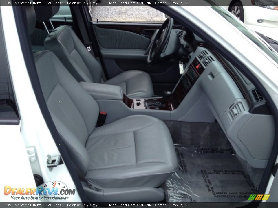 1997 Mercedes-Benz E 320 Sedan Polar White / Grey Photo #10