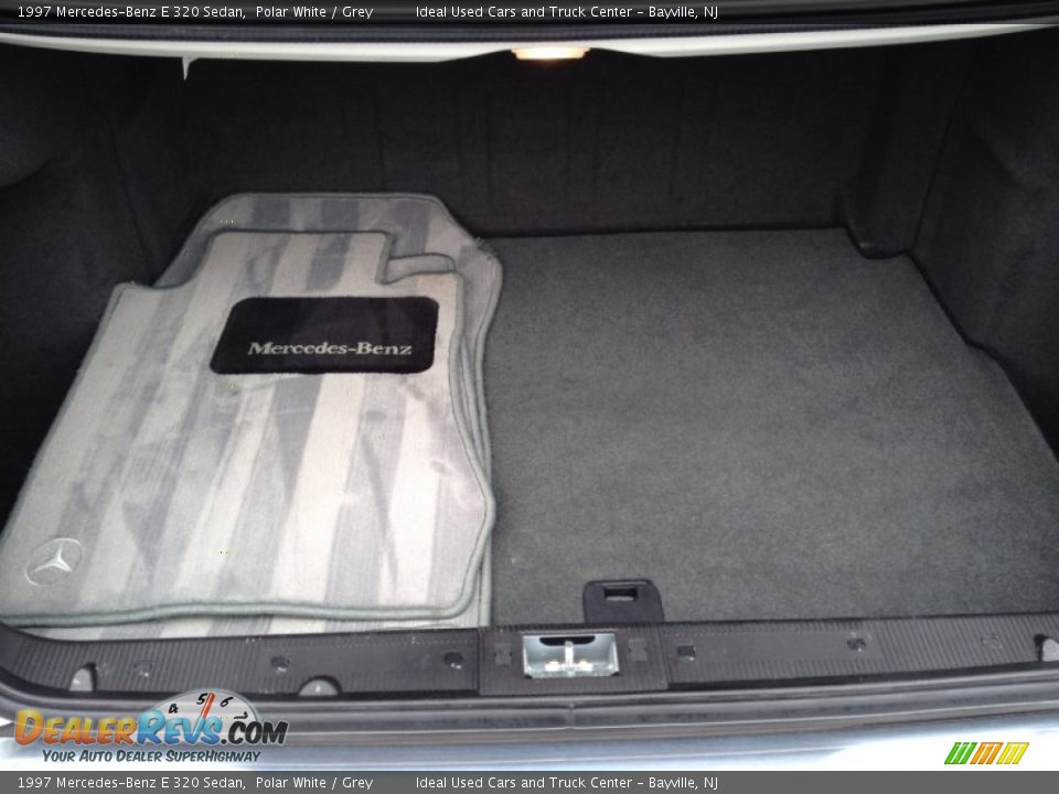 1997 Mercedes-Benz E 320 Sedan Polar White / Grey Photo #14