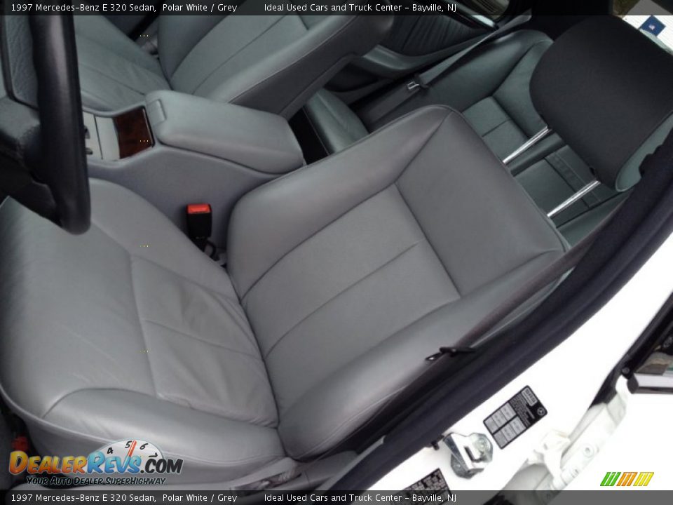 1997 Mercedes-Benz E 320 Sedan Polar White / Grey Photo #25