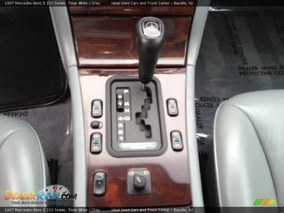 1997 Mercedes-Benz E 320 Sedan Polar White / Grey Photo #27